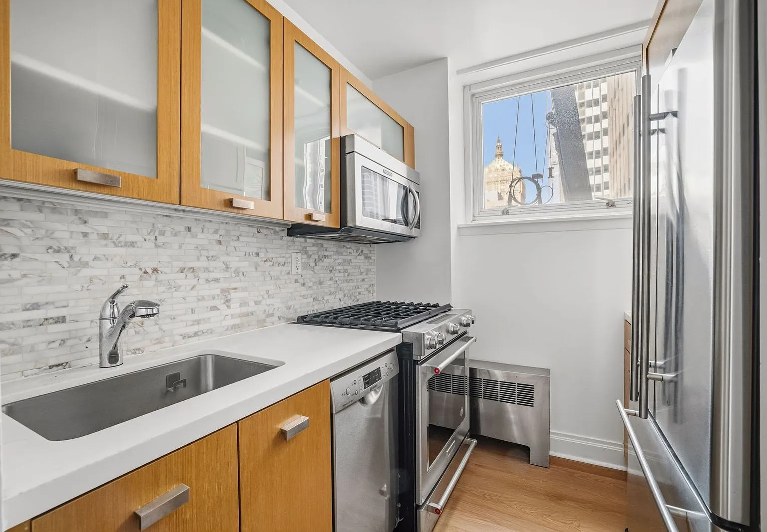 212 East 47th Street — Photo 4