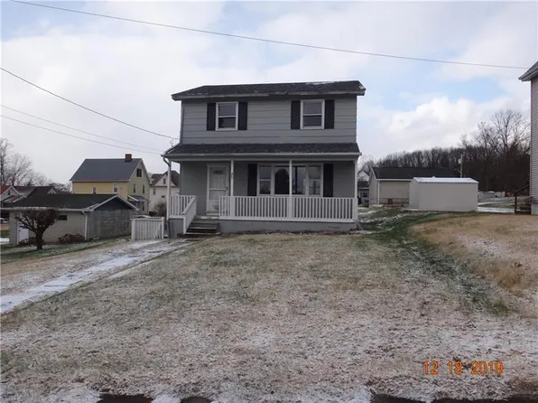 407 7th St, New Castle, PA 16102