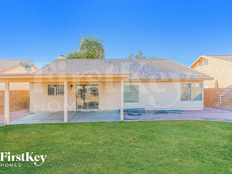 1380 W Gary Dr — Photo 15