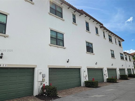 4th image of 11618 SW 13th Ct
