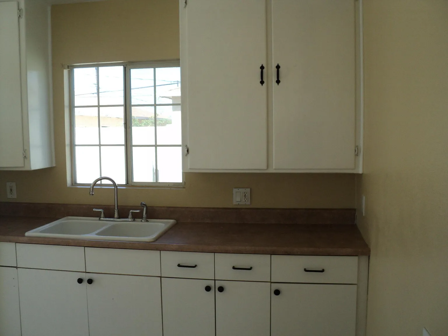 2 bed, 900 sqft, $1,425 — Photo 2
