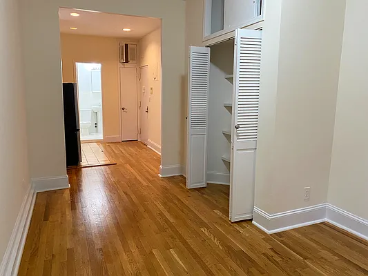 Rented by Waverly Realty Associates | media 15