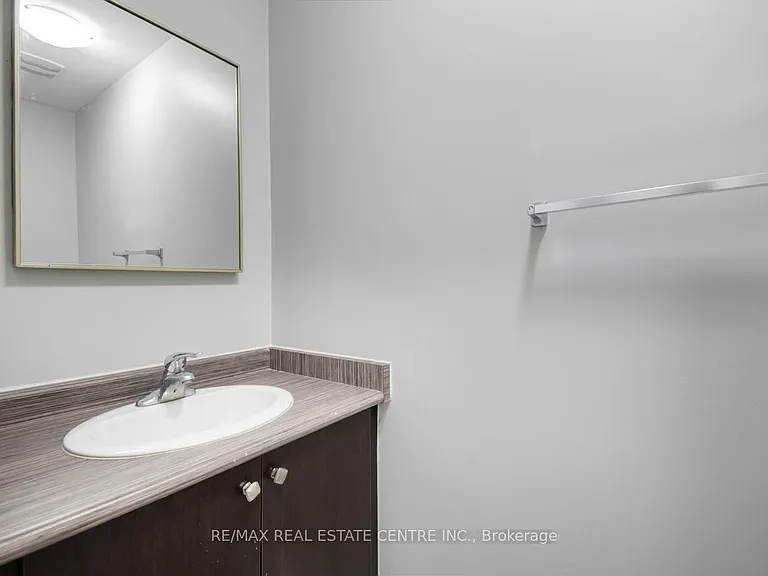 112 Commodore Dr — Photo 23