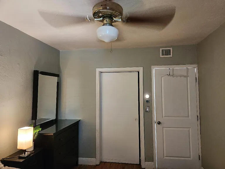 1845 Pembroke Rd #13 — Photo 5