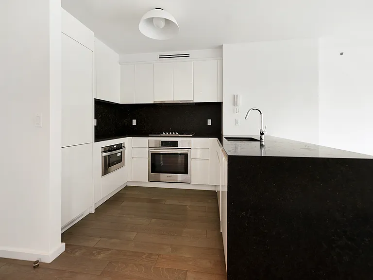385 1st Ave #11G — Photo 8