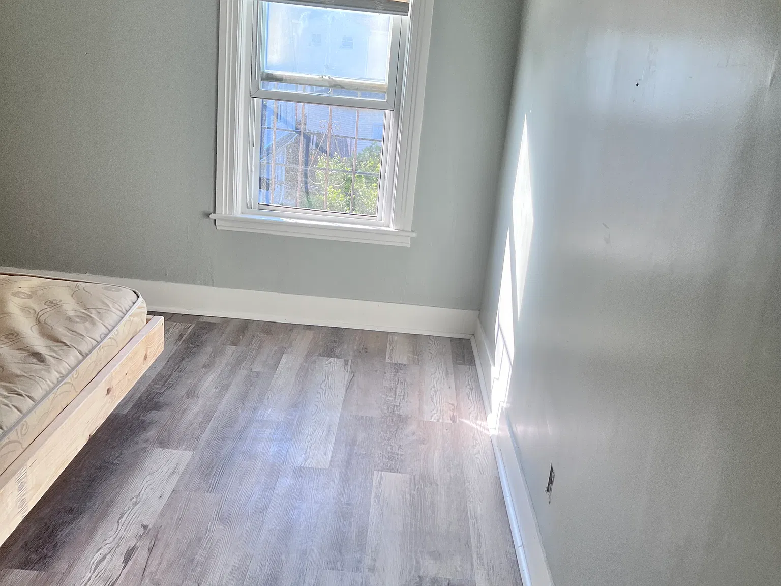 2 bed, 1000 sqft, $1,900 — Photo 4