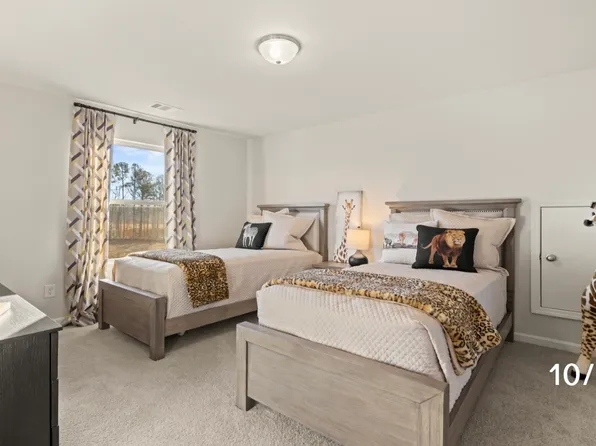 2860 Manor Dr, College Park, GA 30337