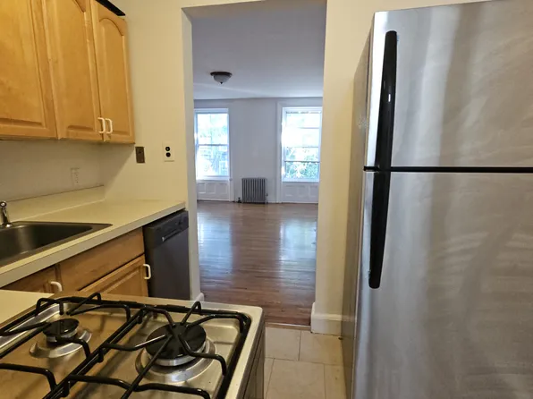 222 Union Street image 16 of 19