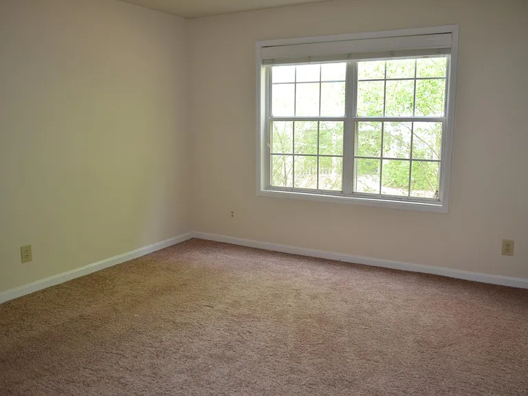 4001 Riverlook Pkwy SE — Photo 12