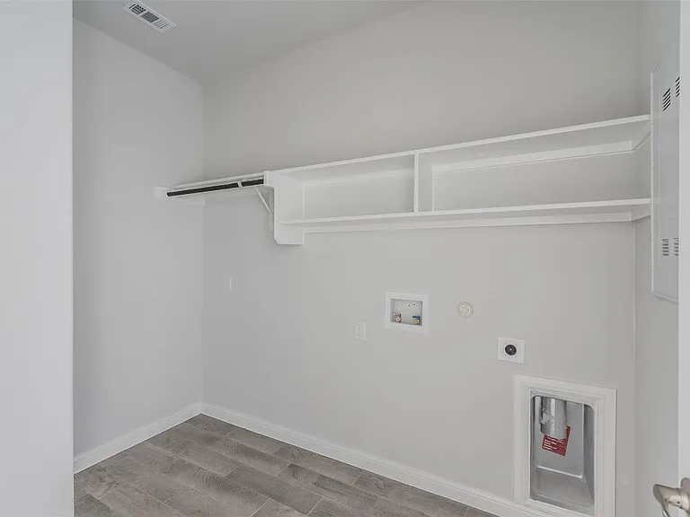 1343 Fox Hollow Rd — Photo 32