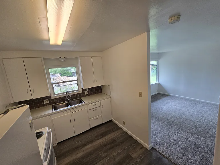 10910 Valley Ave E #10910 — Photo 11