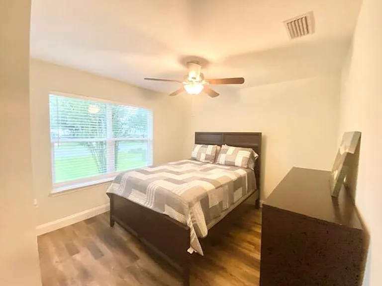210 Pines St — Photo 22