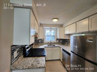 17 Fieldside Dr APT B, Groton, CT 06340