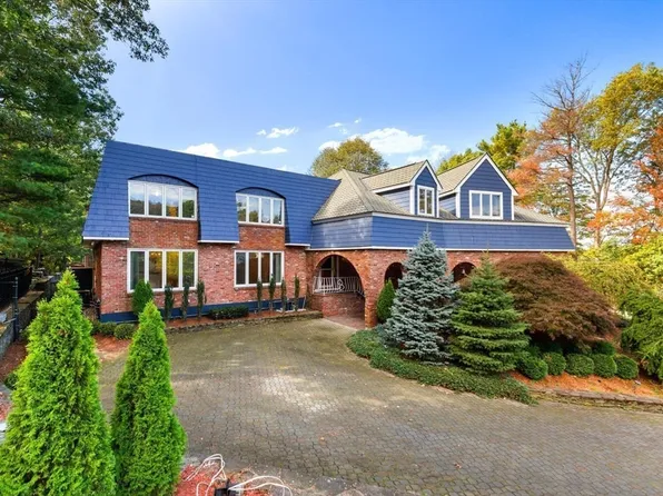 227 Walnut St, Saugus, MA 01906