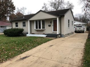 2424 Huntington Rd, Springfield, IL 62703