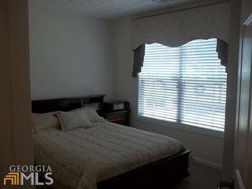 2nd image of 419 Mockingbird Dr