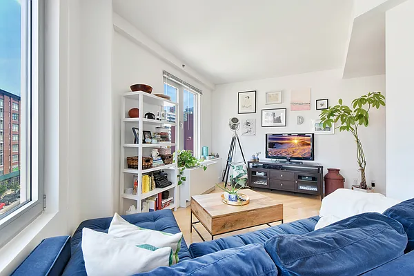 Rented by Oxford Property Group | media 12