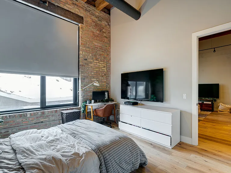729 N Sangamon St #203 — Photo 16