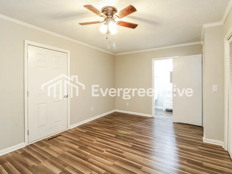 740 Motor Rd — Photo 12