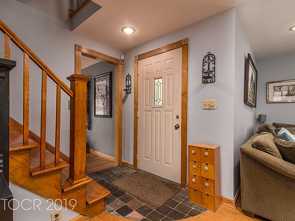 4th image of 185 Airmount Ave