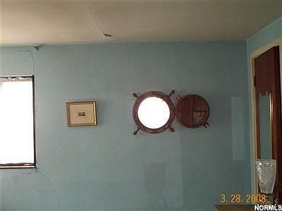 3rd image of 2924 S Jefferson Blvd