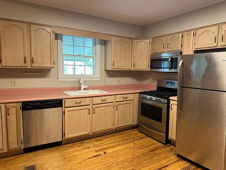 5515 Habersham St — Photo 2