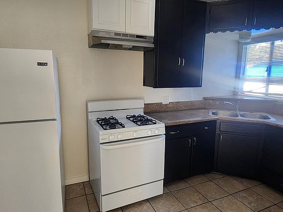 2nd image of 615 Garrett Ave