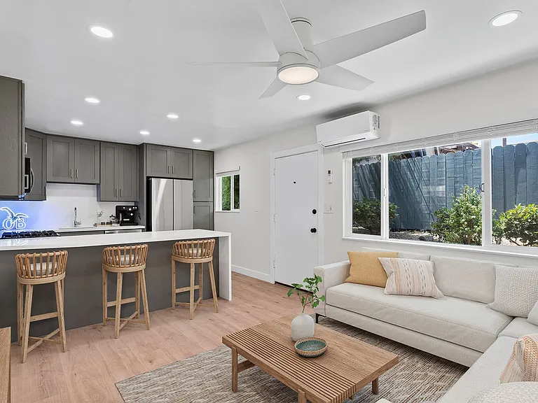 Ocean Beach Living | Modern 2Bd/2Ba | Laundry in-unit — Photo 6