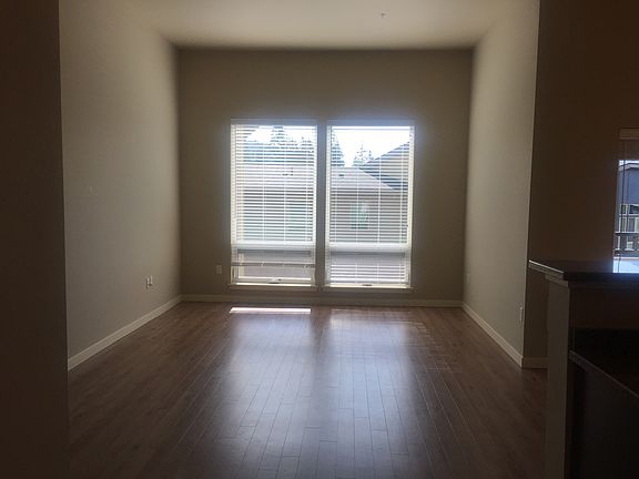 3rd image of 975 NE Discovery Dr Unit 311