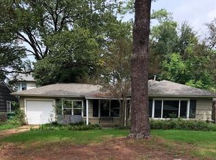 1023 Grovewood Ln, Houston, TX 77008