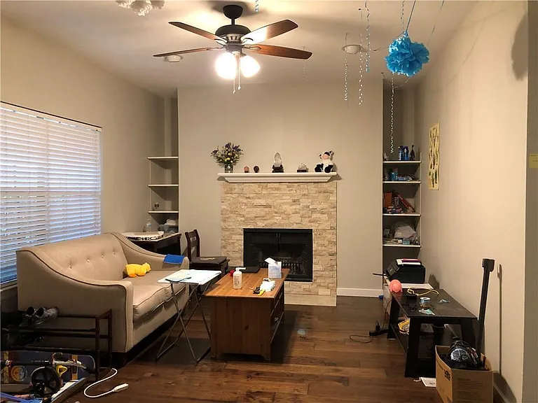 203 E 31st St #103 — Photo 7