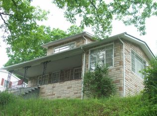 3136 Maple Acres Rd, Bluefield, WV 24701