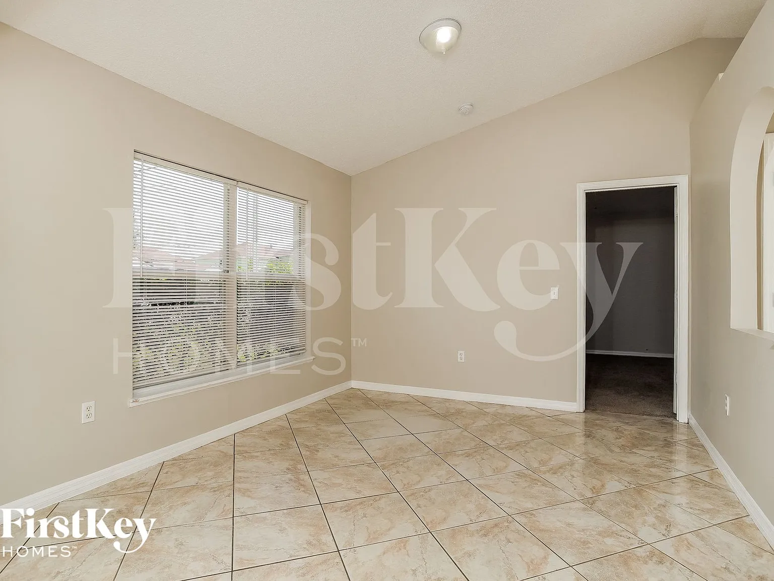 4 bed, 2.0 bath, 1680 sqft, $1,965 — Photo 4