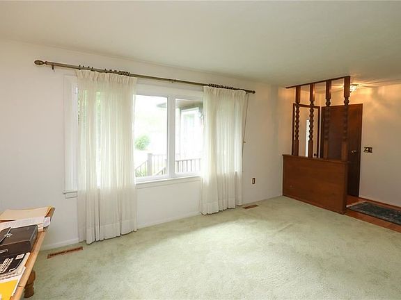 3rd image of 257 Buffalo St