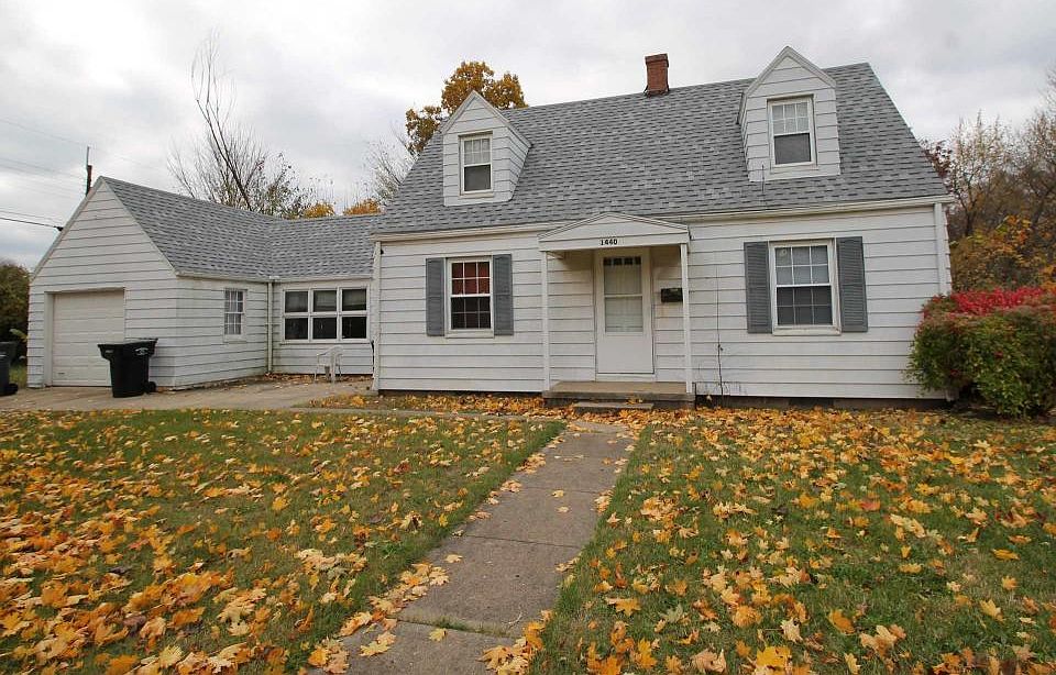 1st image of 1440 E Ewing Ave