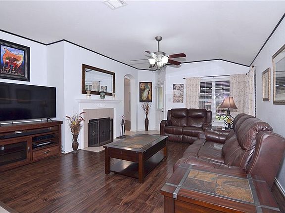 4th image of 3103 Eastwood Dr