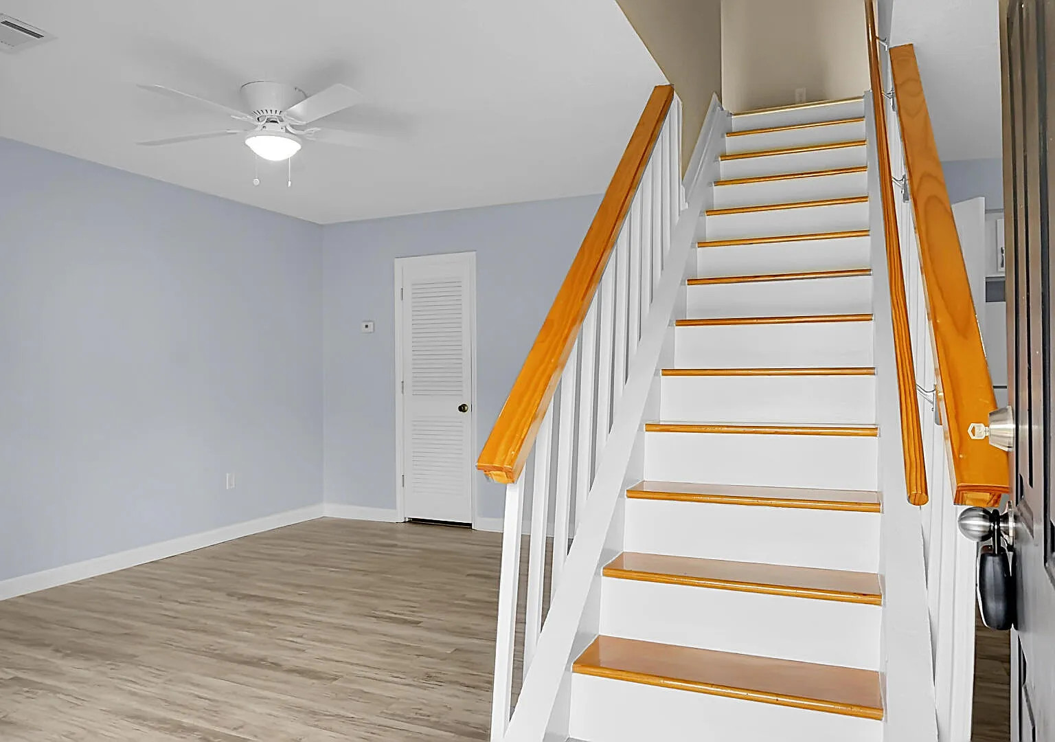 2 bed, 1.5 bath, 924 sqft, $1,700 — Photo 2