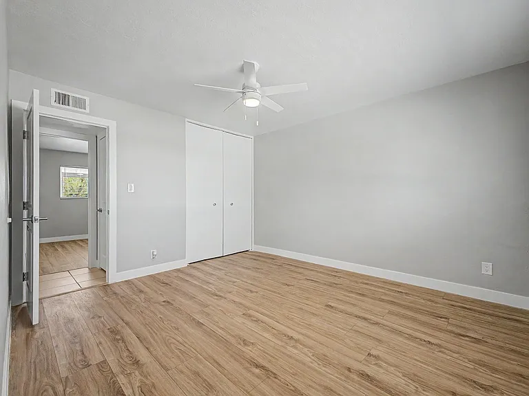 8730 E Rancho Vista Dr — Photo 22