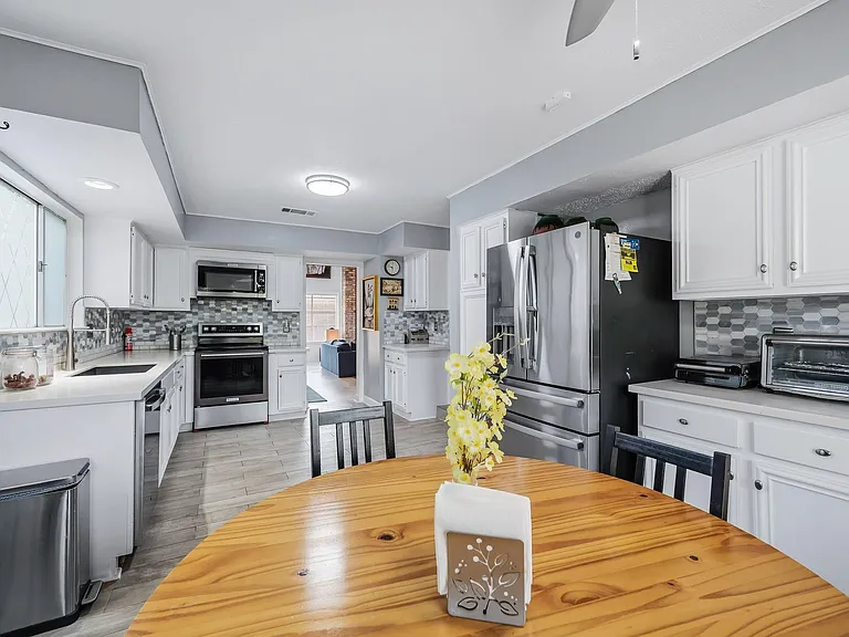 12800 Briar Forest Dr #106 — Photo 16