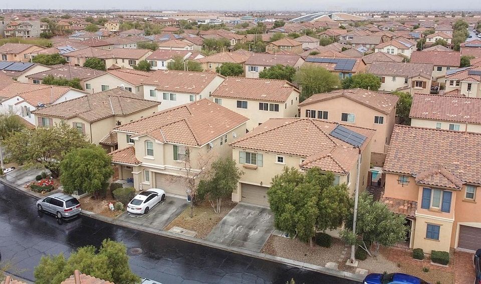 1st image of 10598 Cliff Lake St