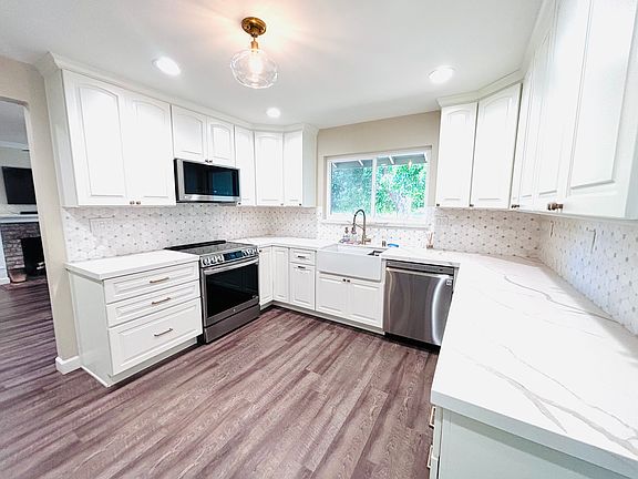 5th image of 2072 Risdon Rd