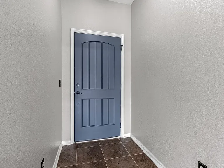 1166 S Blue Willow Ave — Photo 5