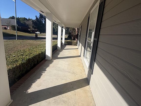3rd image of 164 Quail Creek Rd