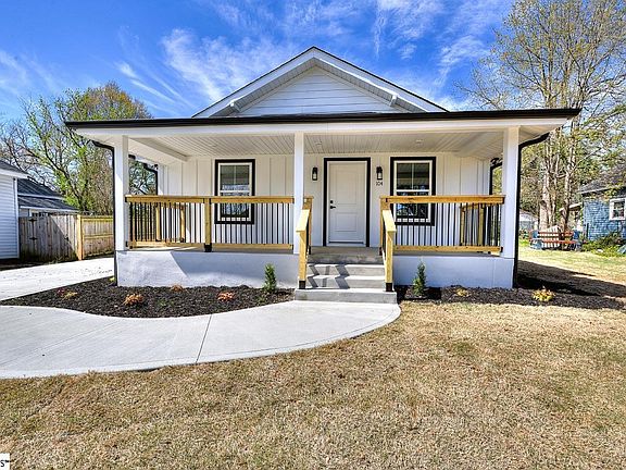 2nd image of 104 Albert St