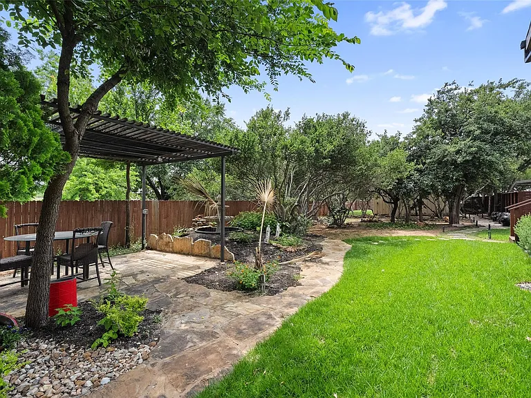 301 Oak Ridge Rd — Photo 24