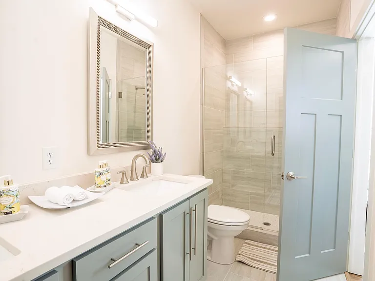 396 S Hill Ave — Photo 17