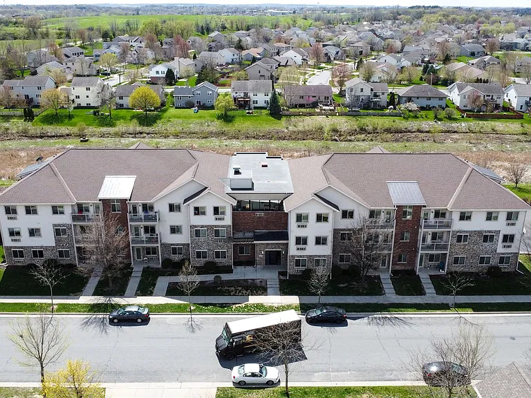 Fairhaven Court Apartments — Photo 20