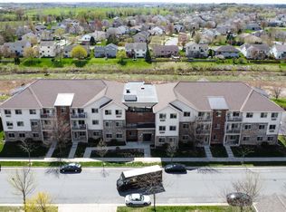 6749 Fairhaven Rd #202, Madison, WI 53719