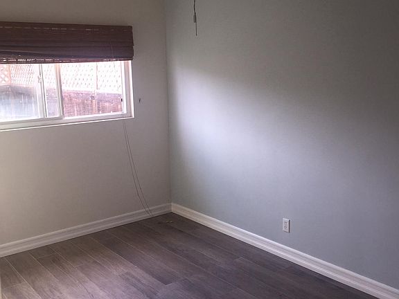 5th image of 213 1/2 Knox St