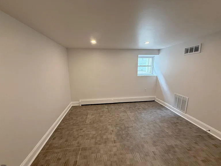 102 S Raleigh Ave — Photo 8
